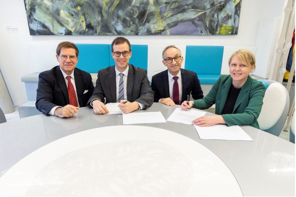 CCRI Directors Kaan Boztug and Jörg Bürger, and CeMM Directors Giulio Superti-Furga and Anita Ender signed partnership agreement